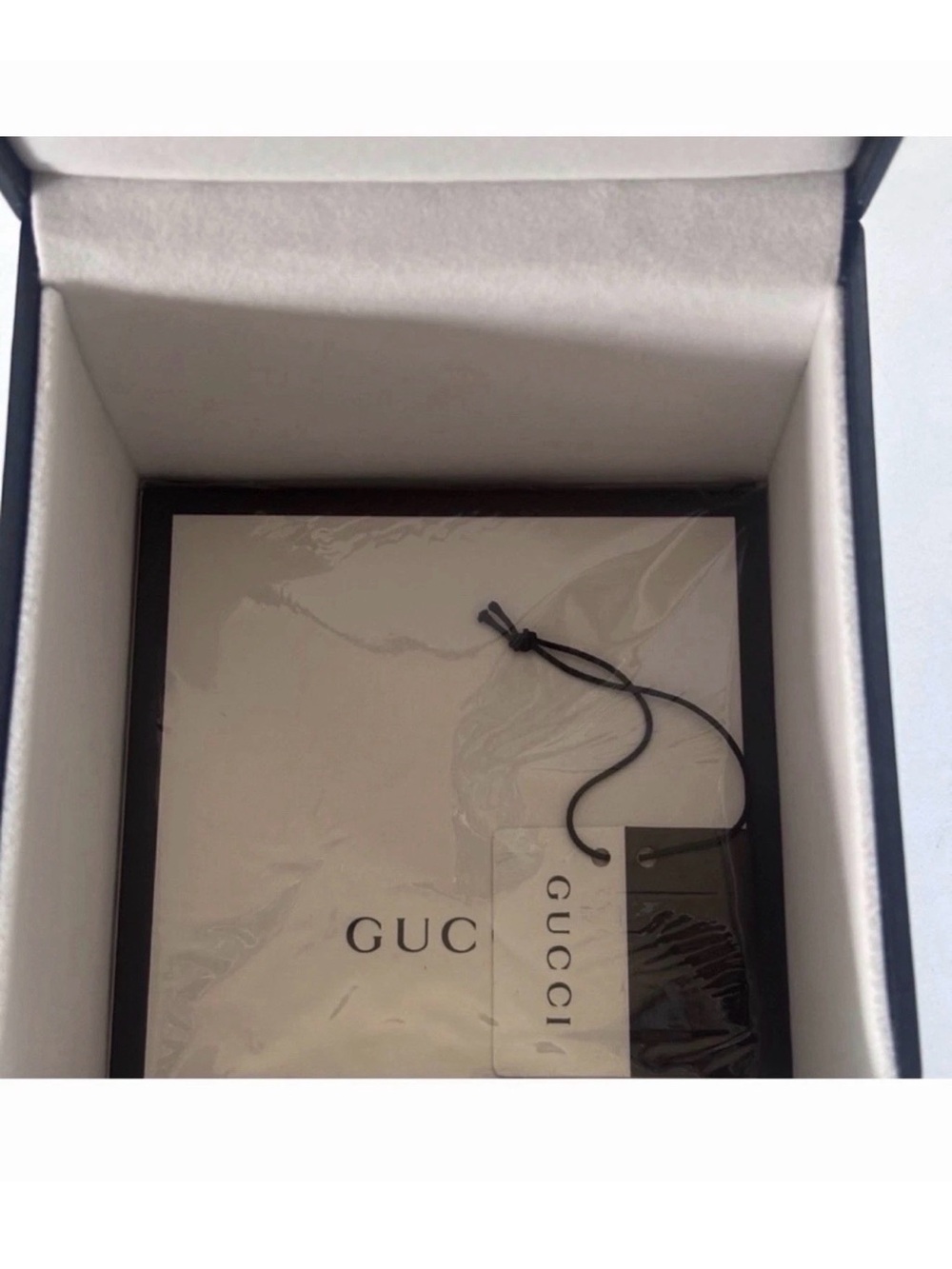 NEW Gucci G-Timeless 29mm Watch Mother of Pearl Blue Bee YA1265018 - Picture 10 of 11